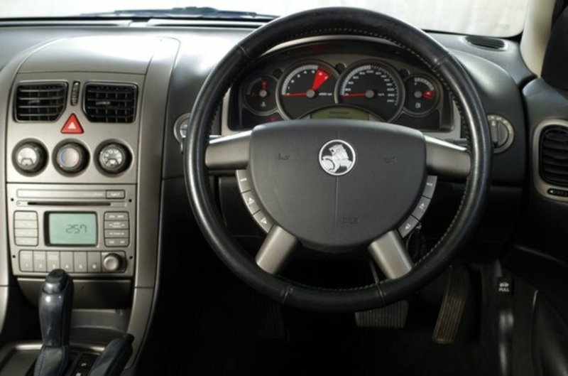 2004 HOLDEN COMMODORE SV6 VZ