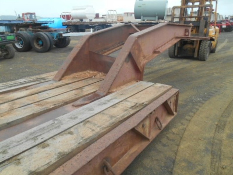 Drake Low LoaderPlatform Semi Trailer