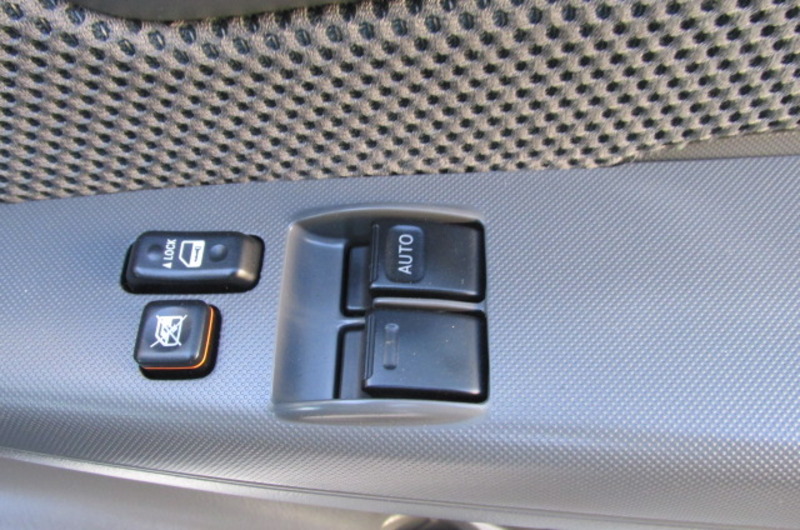 2012 TOYOTA HILUX SR (4x4) KUN26R MY12