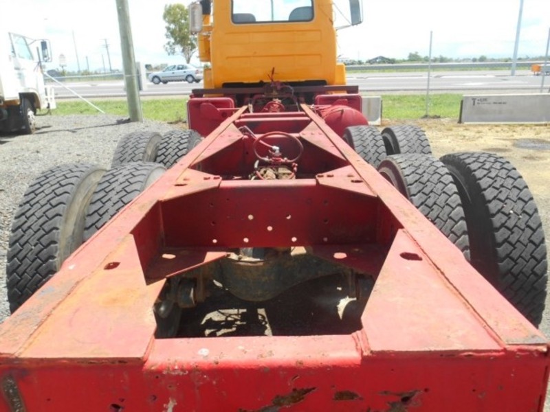 1900 MACK R600 SERIES 6X6 R600 SERIES Truck