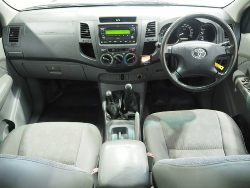 2008 TOYOTA HILUX SR (4x4) KUN26R 08 UPGRADE