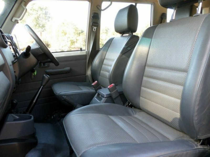 2010 TOYOTA LANDCRUISER Workmate VDJ76R MY10