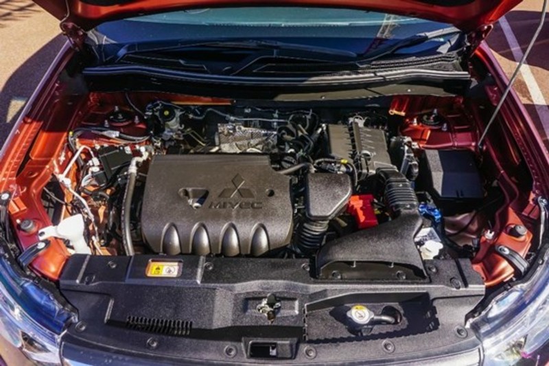 2013 MITSUBISHI OUTLANDER ES 4WD ZJ MY14