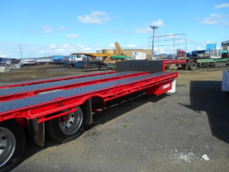 Freightmaster Drop Deck Semi Trailer
