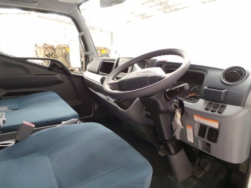 2016 FUSO Canter 515 Canter 515 Truck