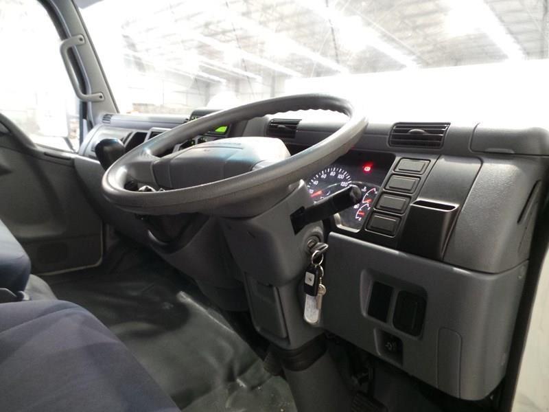 2010 FUSO CANTER PANTECH