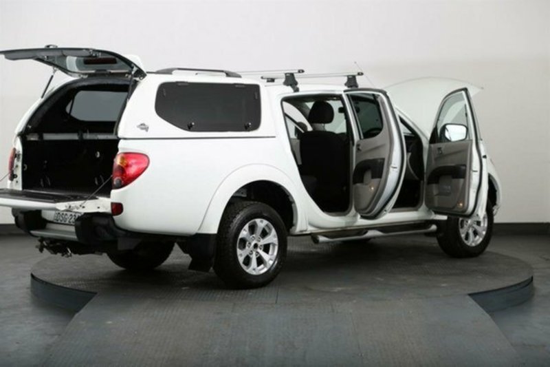 2015 MITSUBISHI TRITON GLX-R (4x4) MN MY15
