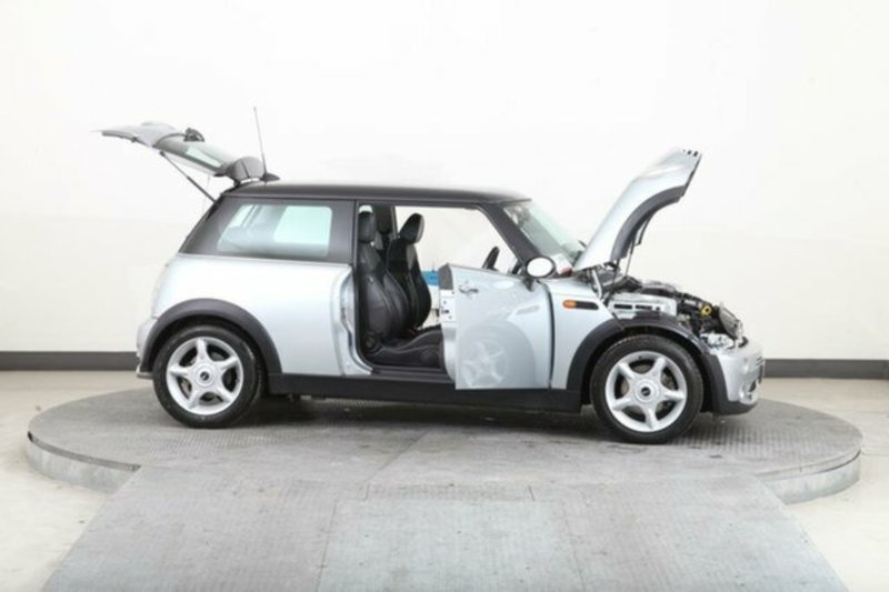2004 MINI COOPER R50
