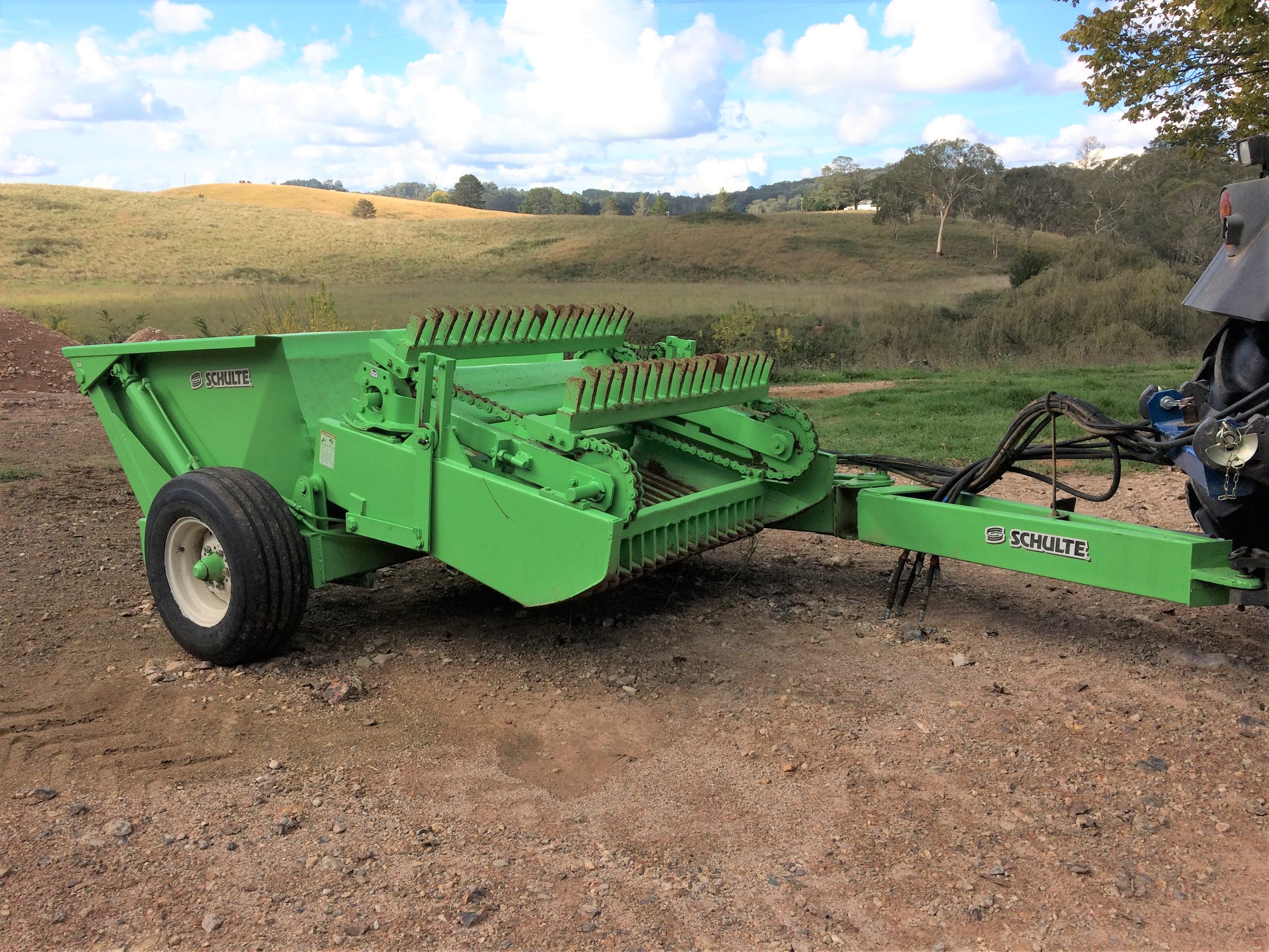SCHULTE ROCK PICKER