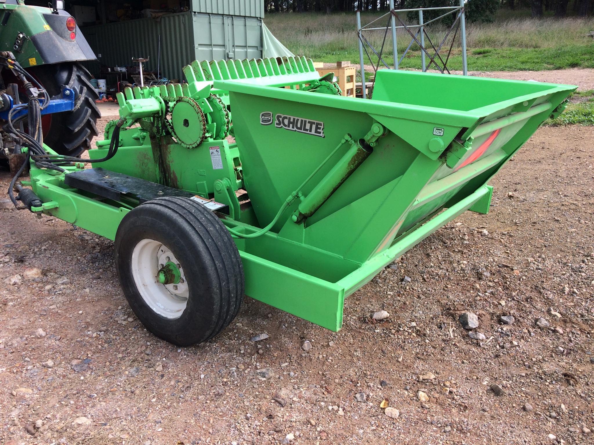 SCHULTE ROCK PICKER