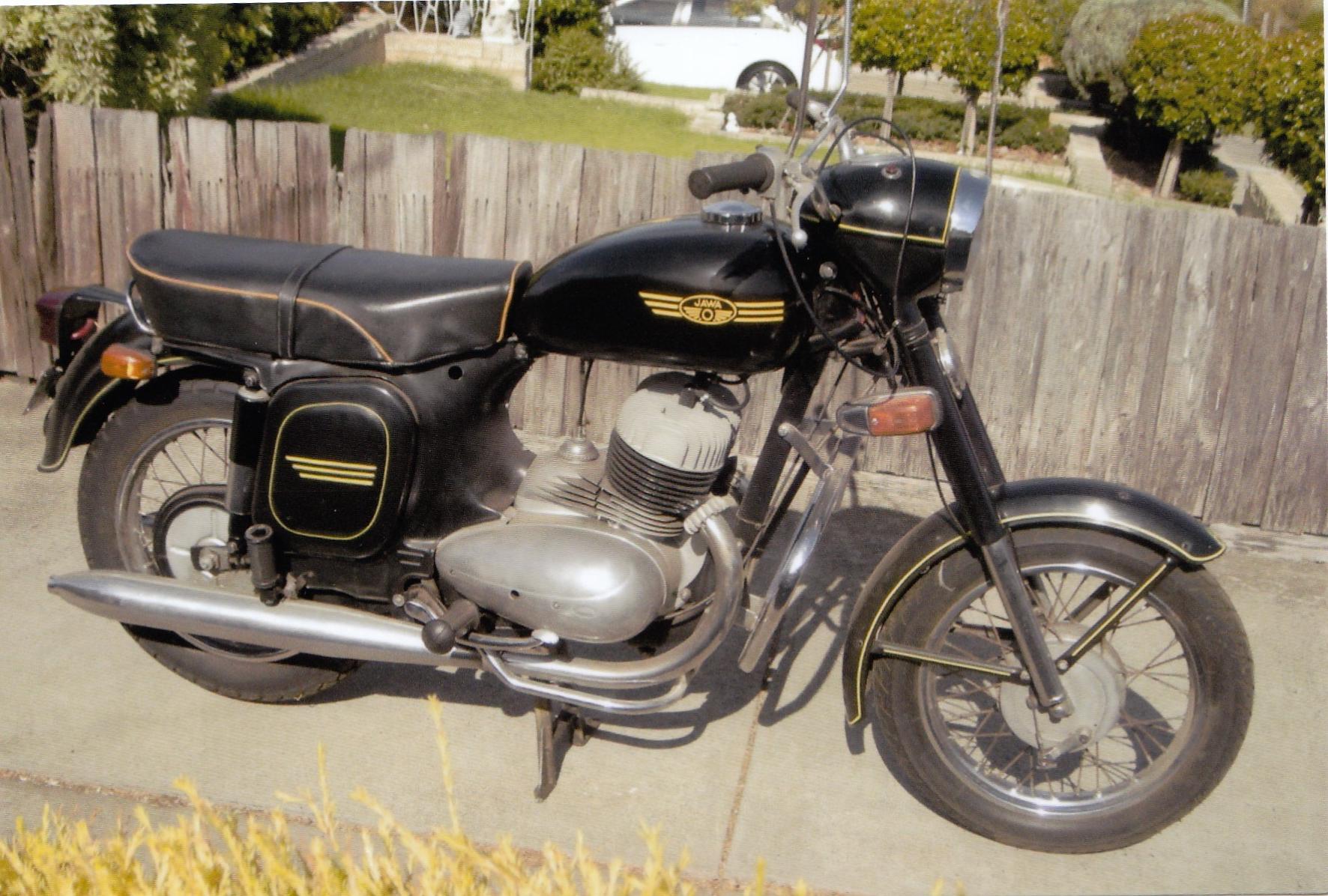 1970 JAWA 350CC TWIN STANDARD