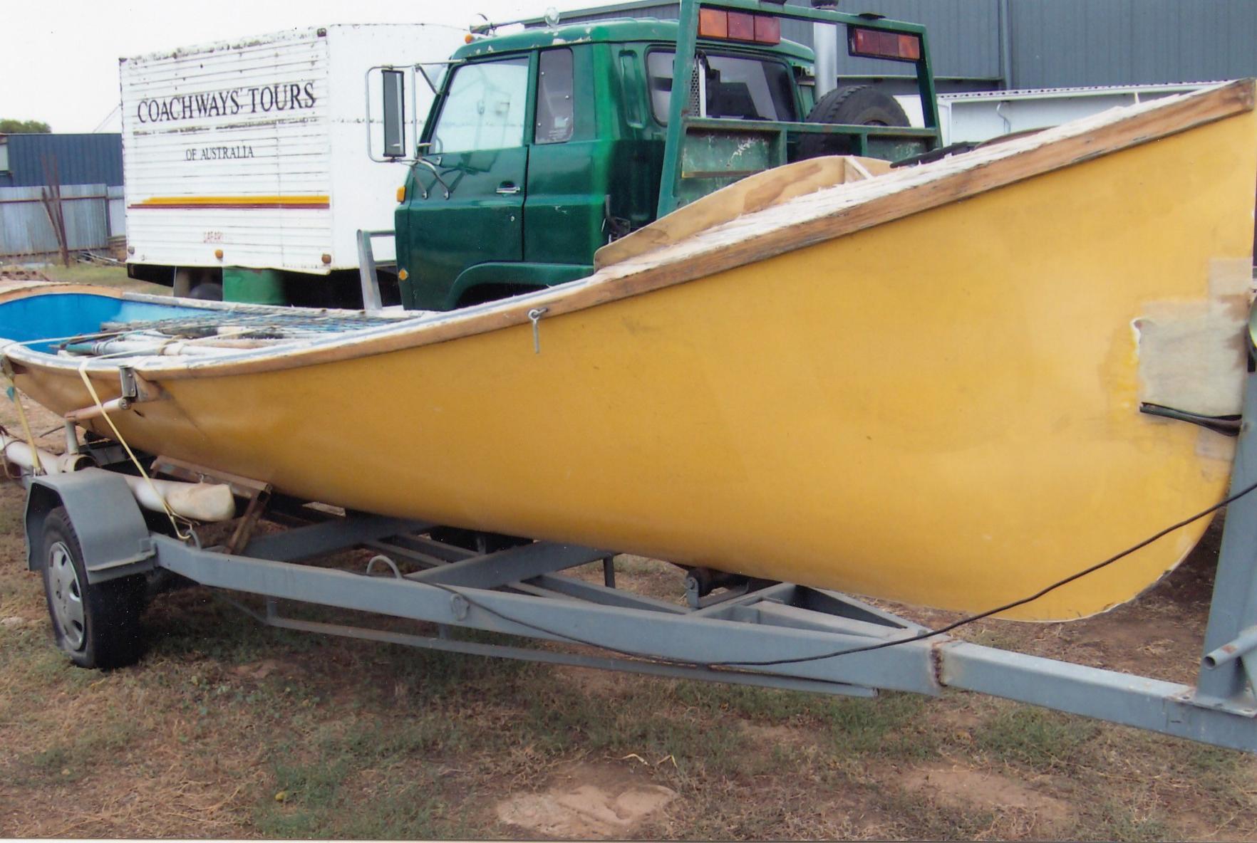 SURF BOAT & OARS