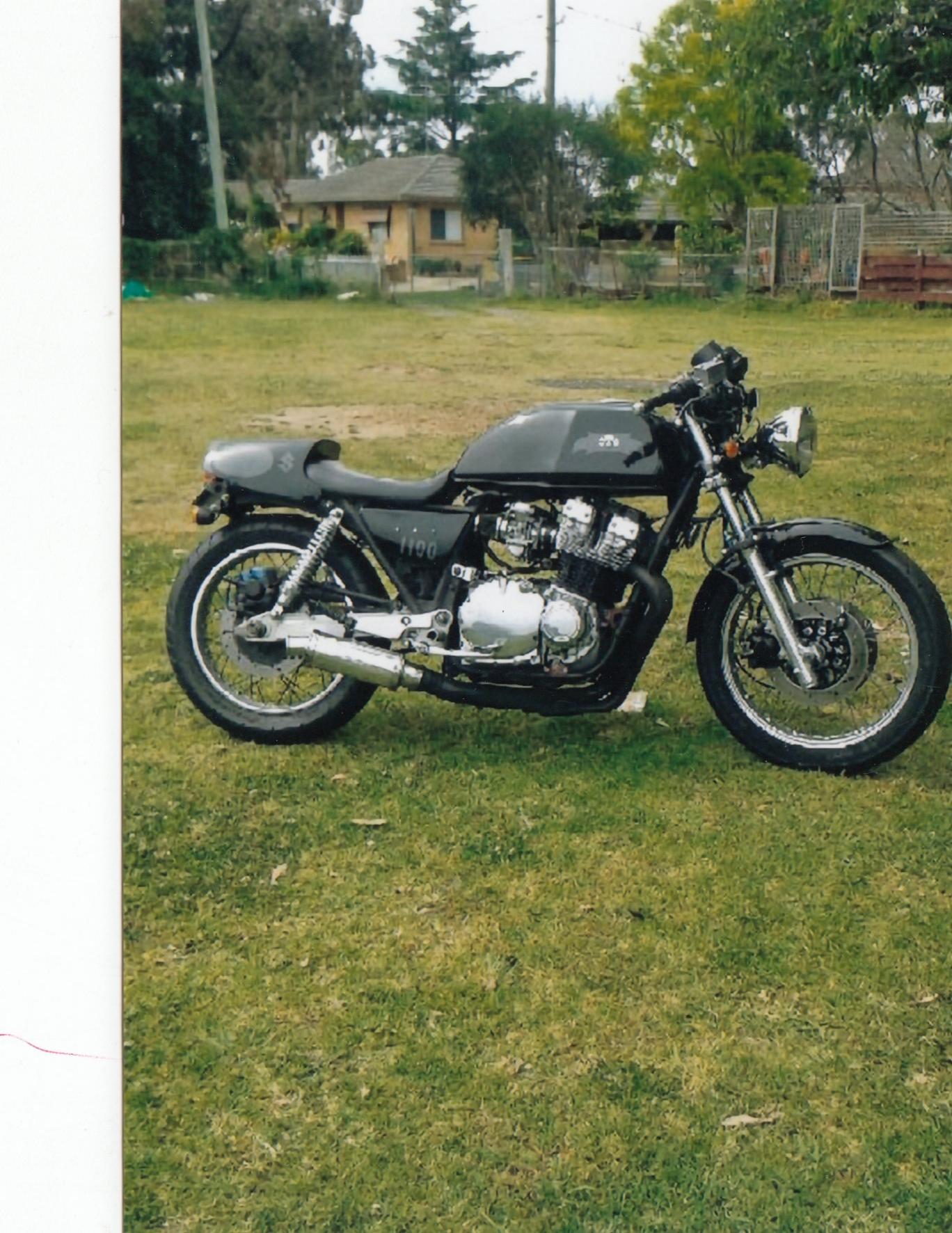 1981 SUZUKI GSX1100E ROAD 