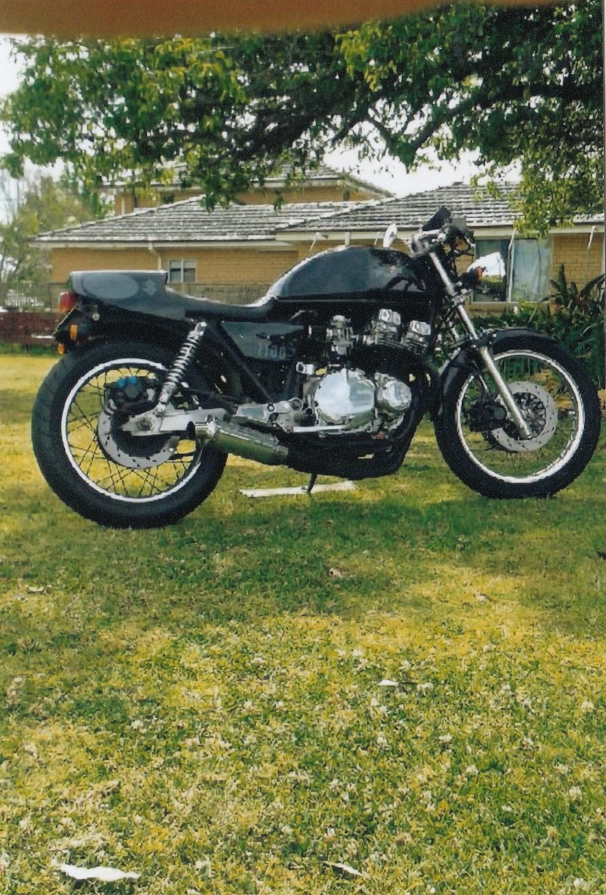 1981 SUZUKI GSX1100E ROAD 