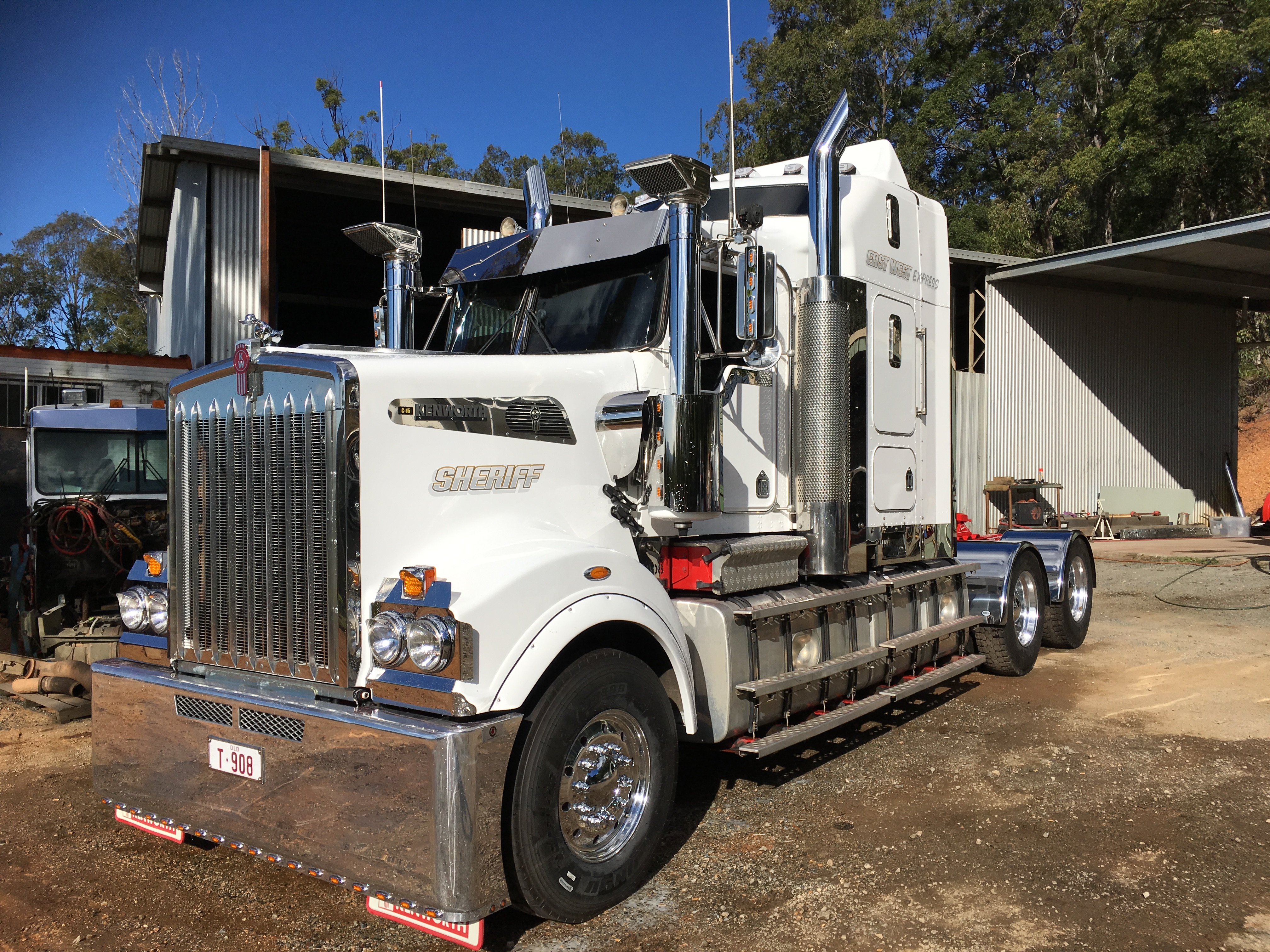 2008 Kenworth T908