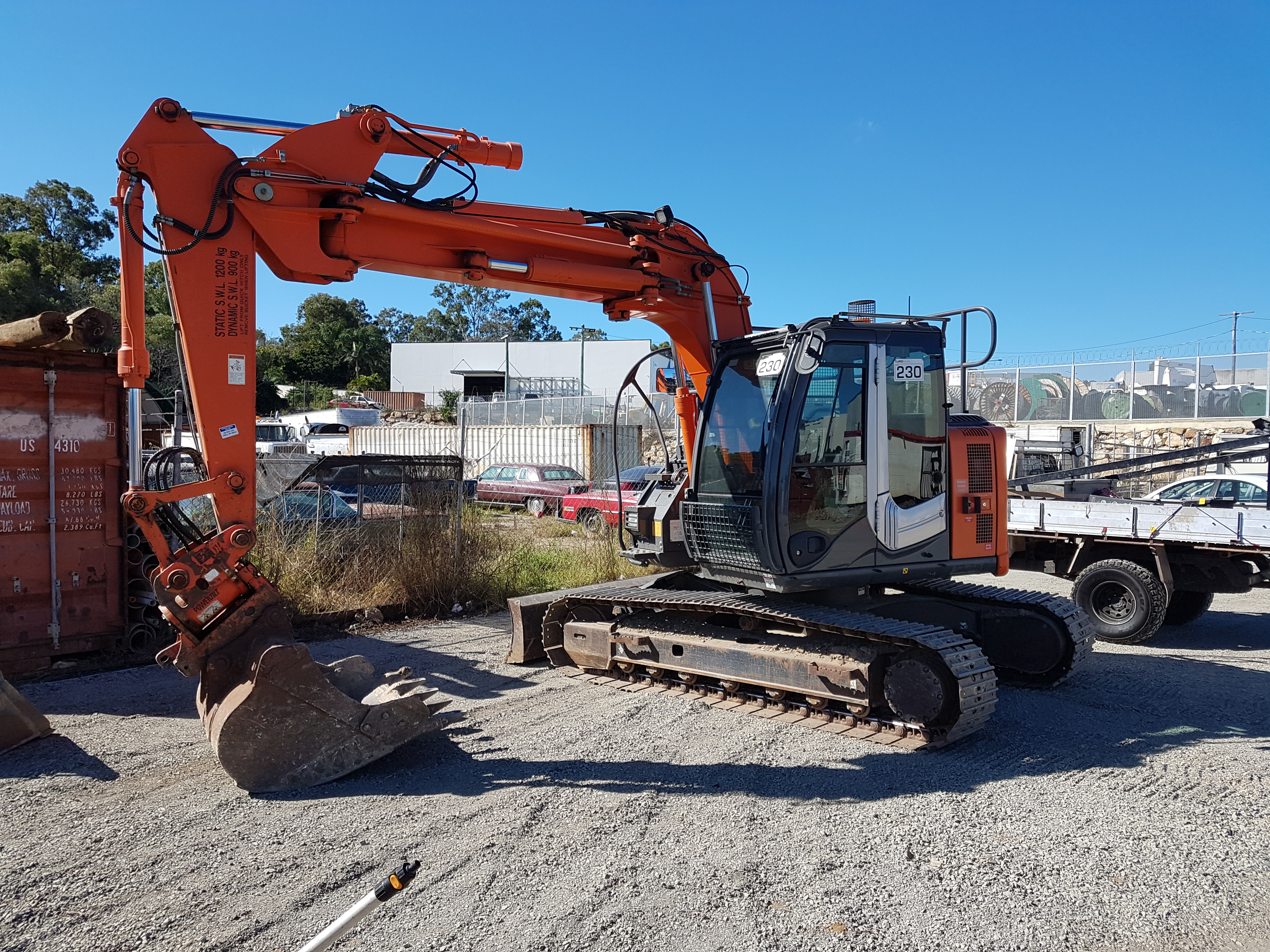 2002 Hitachi Zaxis 135US Excavator