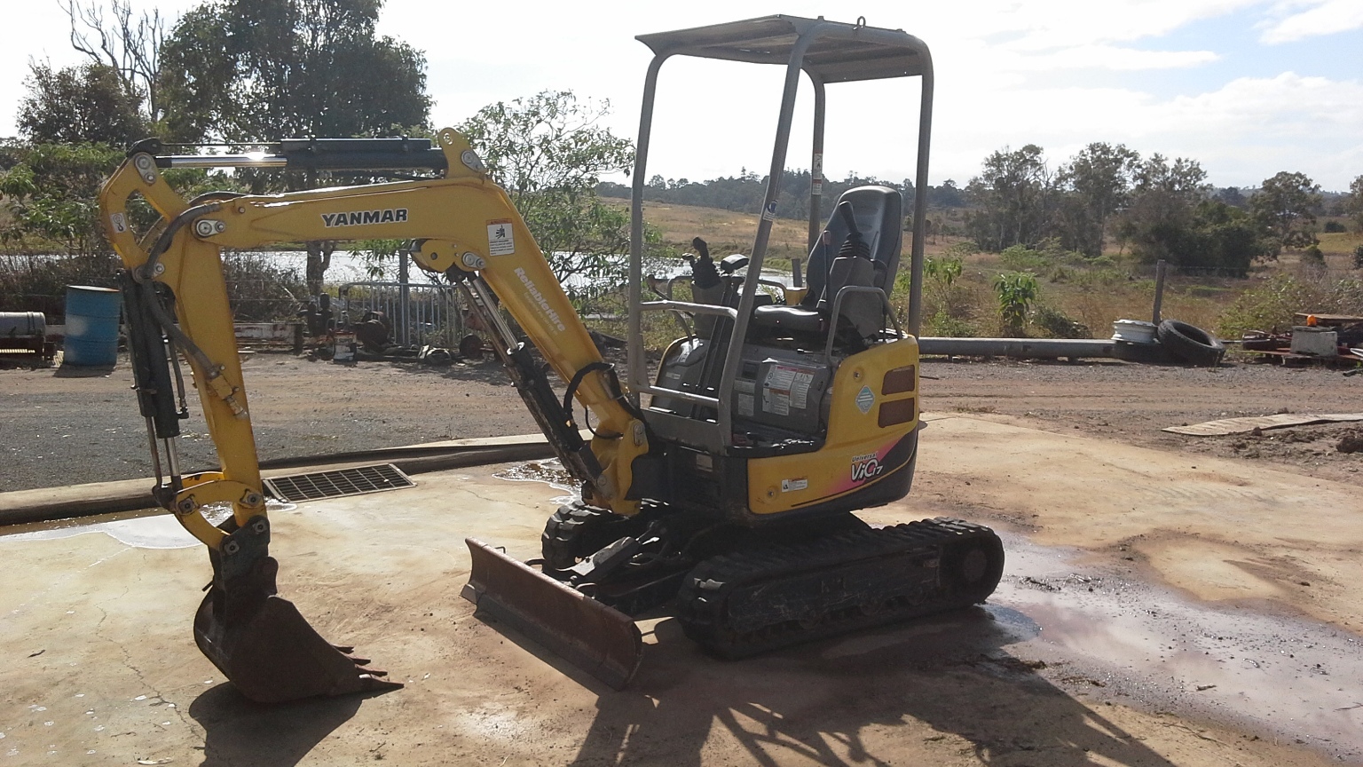 Yanmar Vio 17 Mini Excavator