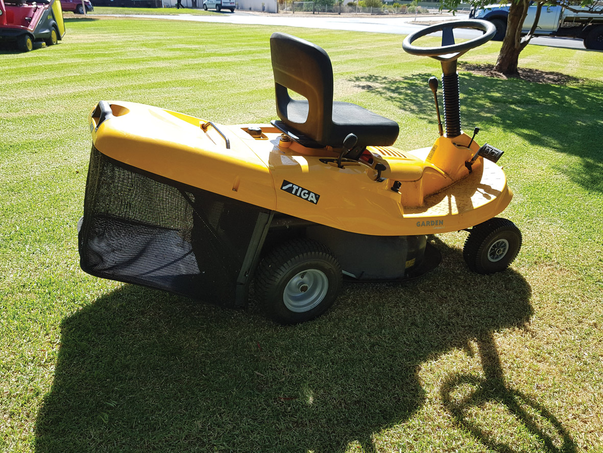 Stiga Ride On Mower 13-2502-17
