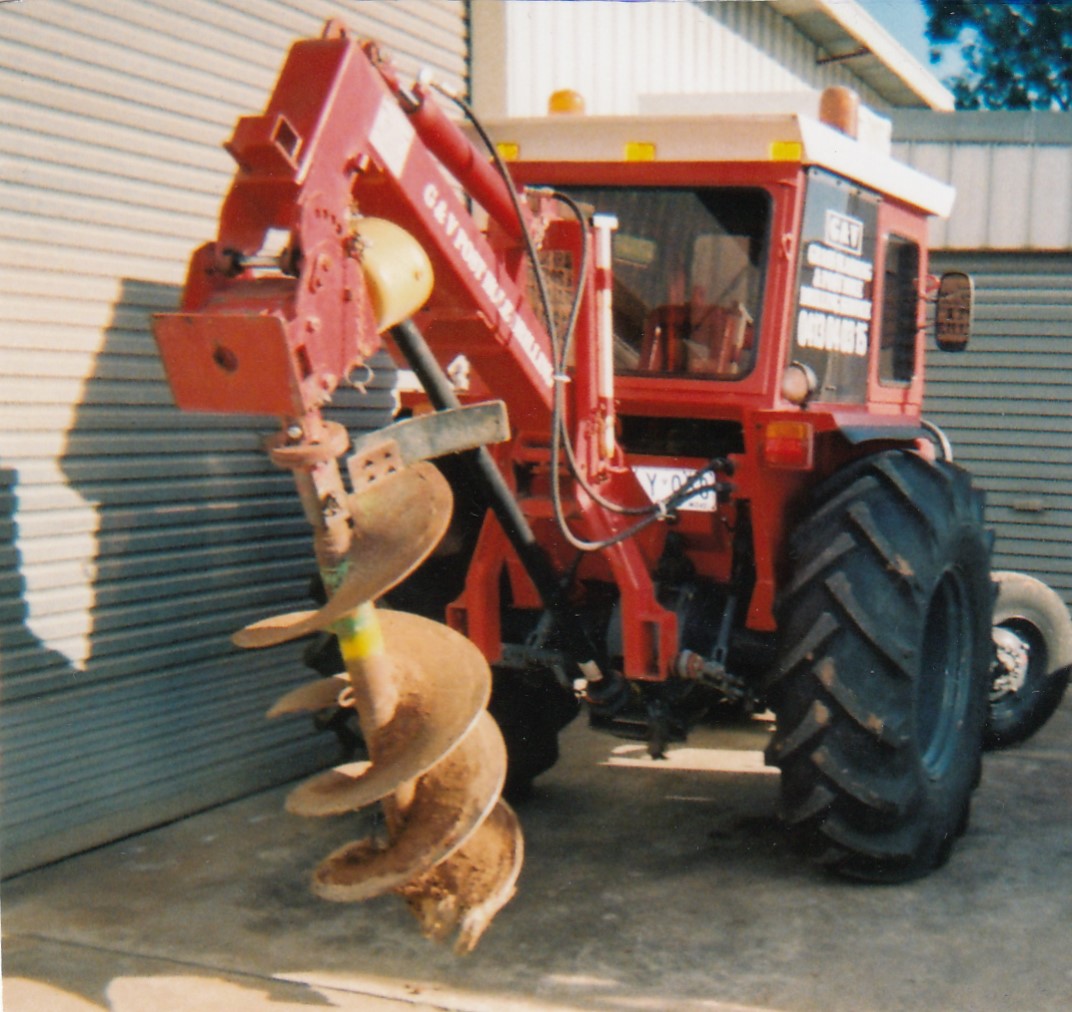POST HOLE DIGGER