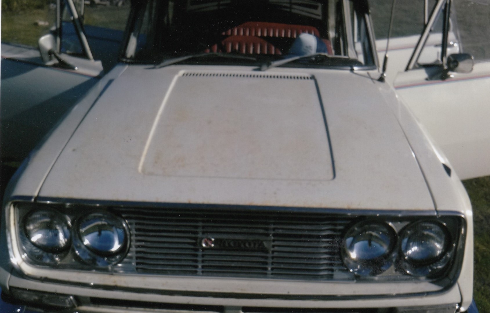 1966 TOYOTA CORONA RT40 SEDAN