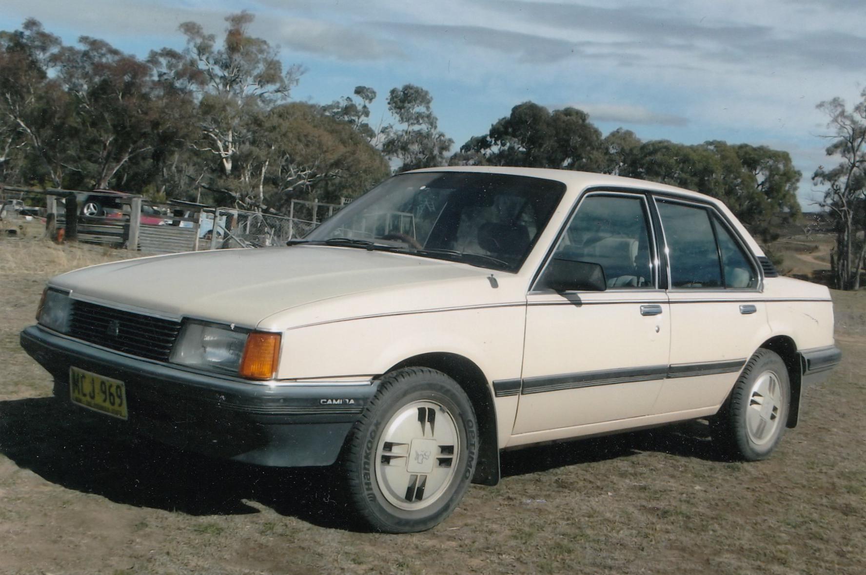 1982 HOLDEN CAMIRA JB SEDAN
