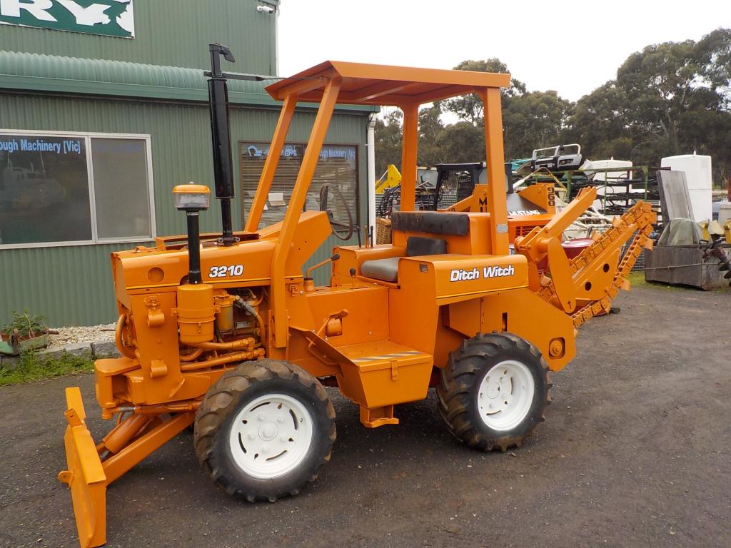 DITCH WITCH 3210