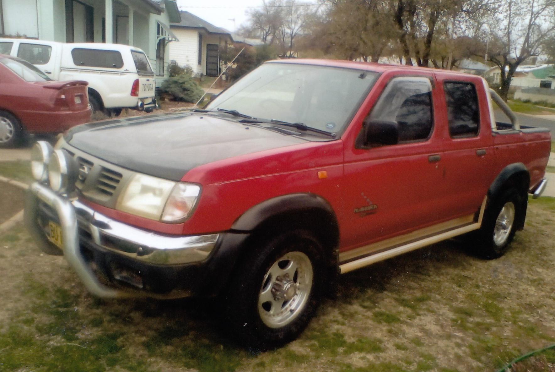 2000 NISSAN NAVARA D22 V6 PICK UP