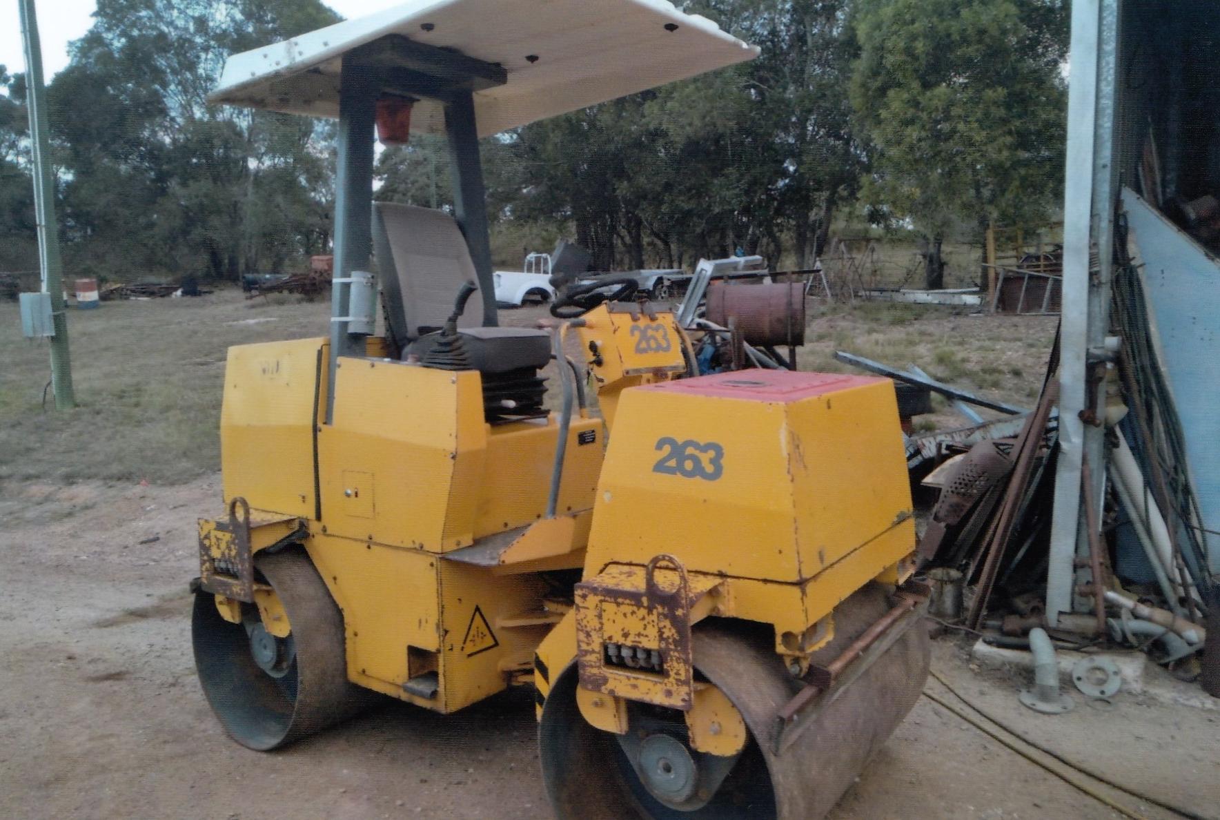 2000 CASE VIBROMAX 10/263 ROLLER