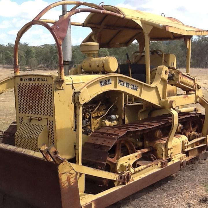 INTERNATIONAL TD9 BULLDOZER