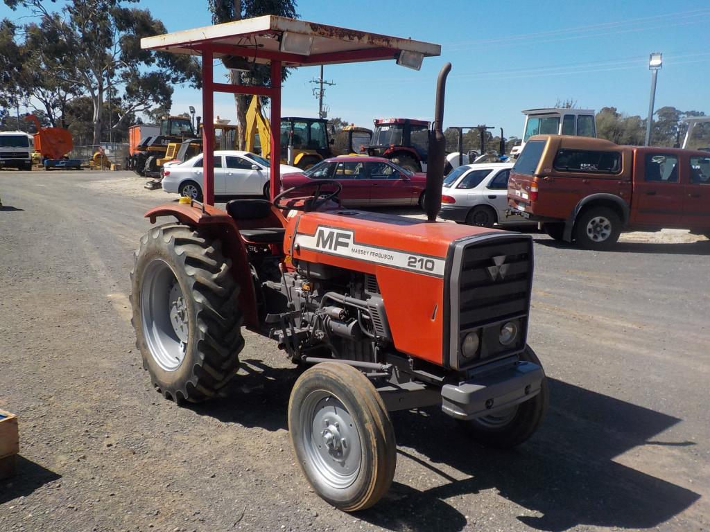 MASSEY 210 TRACTOR