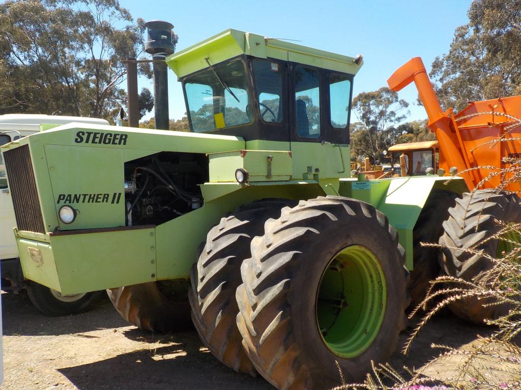 STEIGER TRACTOR