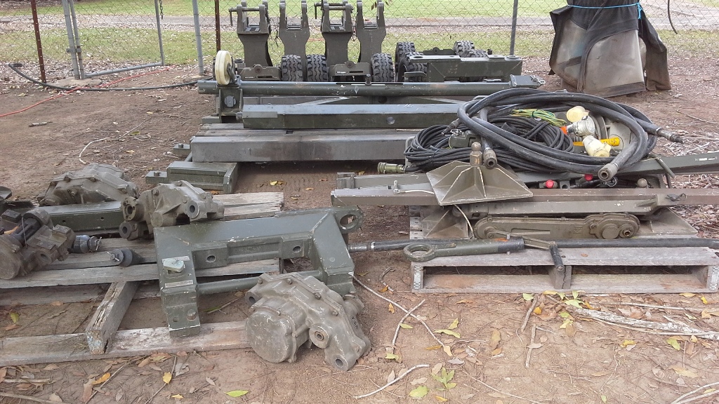 STEERABLE CONTAINER LIFT