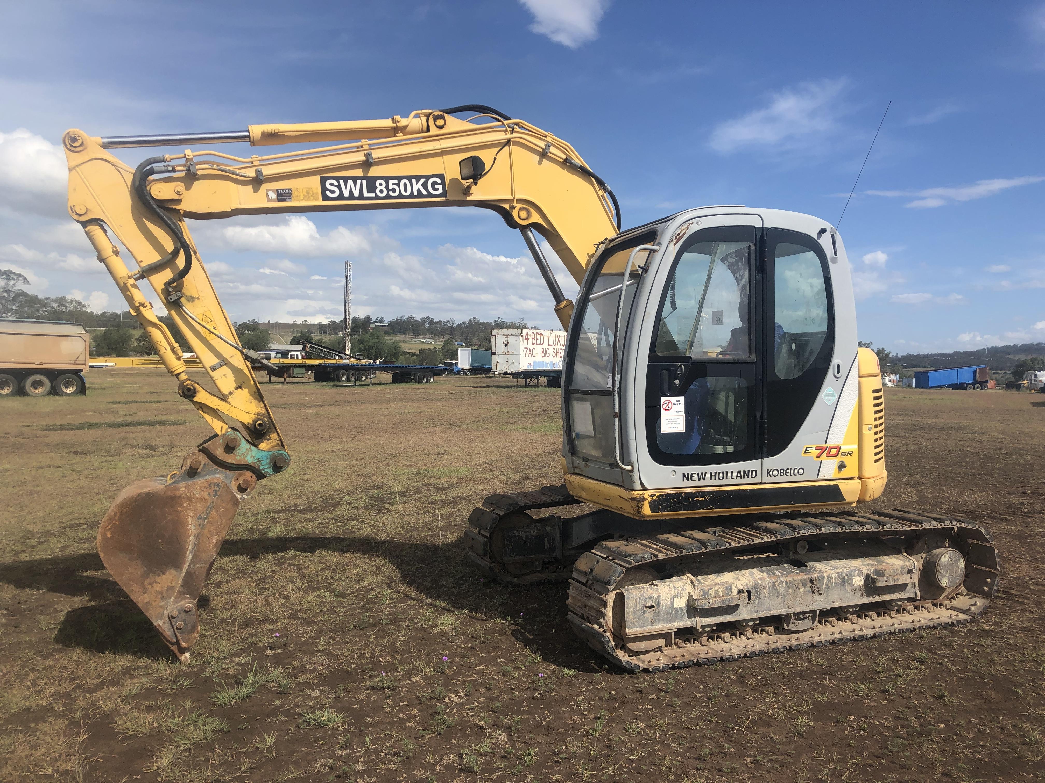 2009 New Holland Kobelco E70 7 Tonne Excavator
