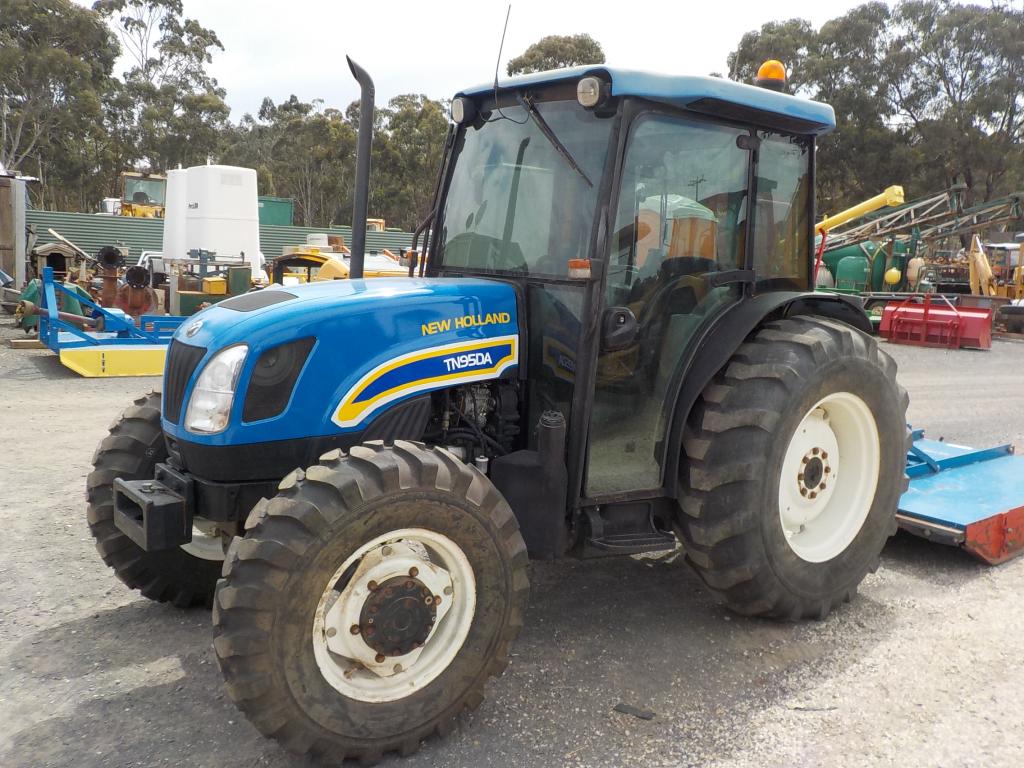 New Holland TN95DA