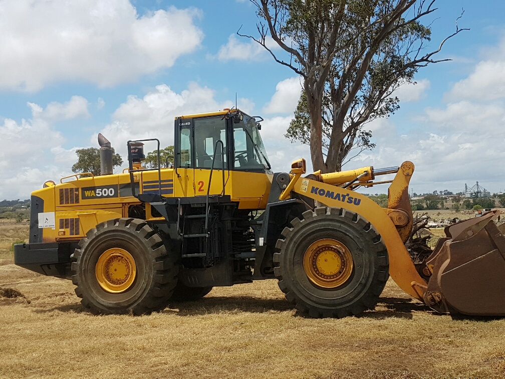 Komatsu WA500 Loader