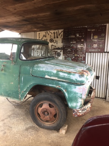 1958 FORD F250 TRUCK