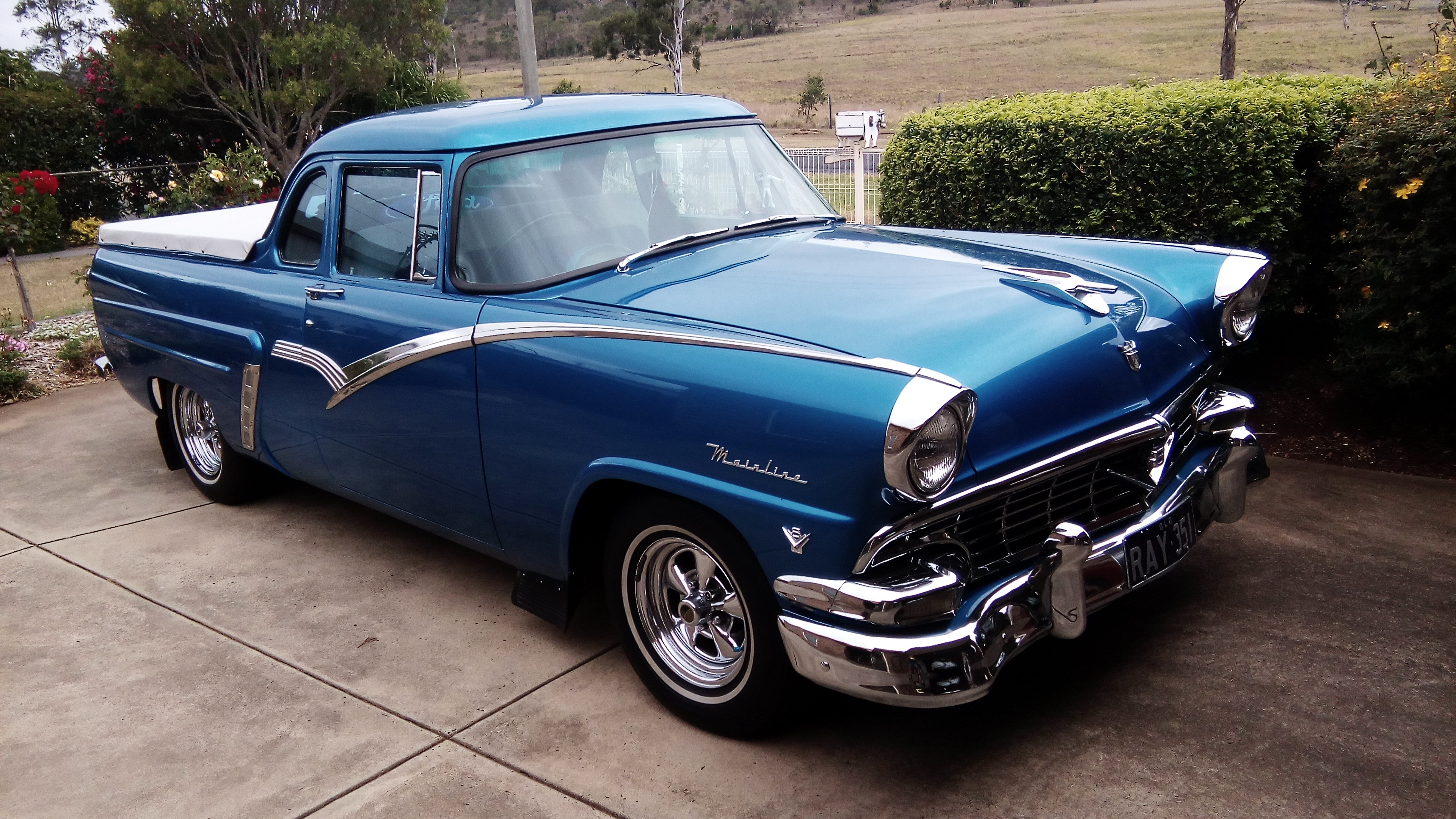 1957 FORD MAINLINE UTILITY