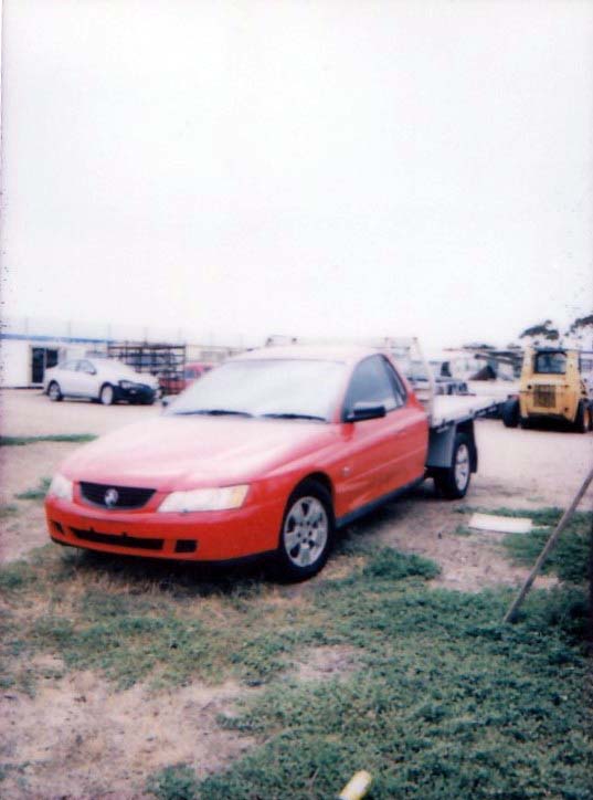 2004 HOLDEN COMMODORE VZ 1 TONNER