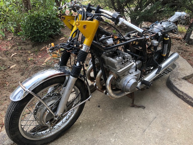 1972 SUZUKI GT550