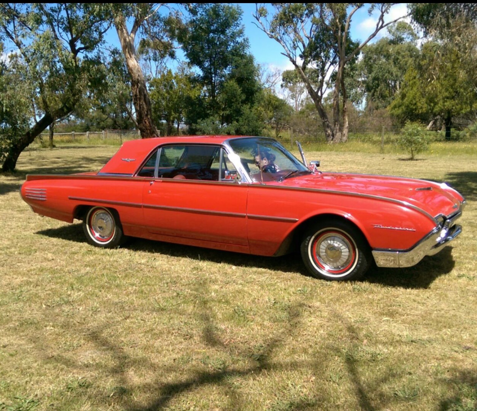 1961 FORD THUNDERBIRD COUPE