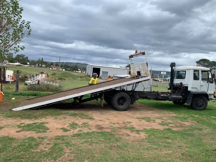 2003 MITSUBISHI FK86A TILT/SLIDE TOW TRUCK