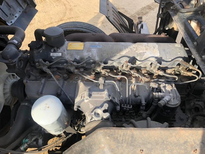 1989 MITSUBISHI FK417 TRAY