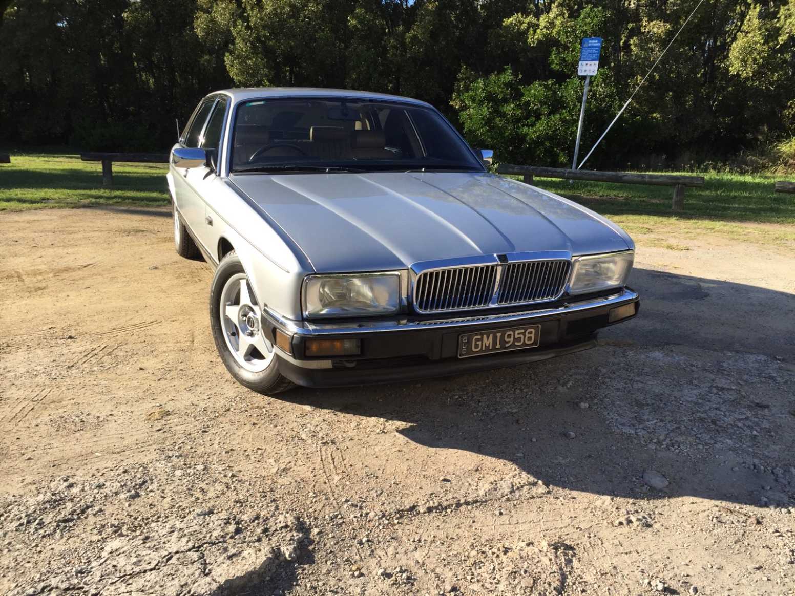 1988 JAGUAR XJ40 SOVEREIGN