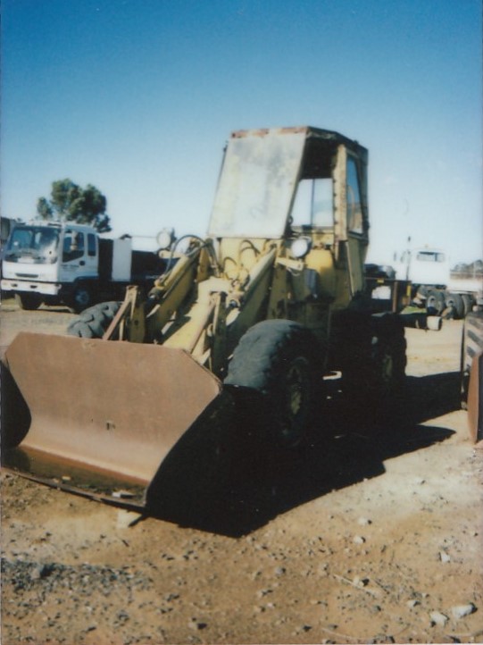 1985 CATERPILLAR 910 ART LOADER