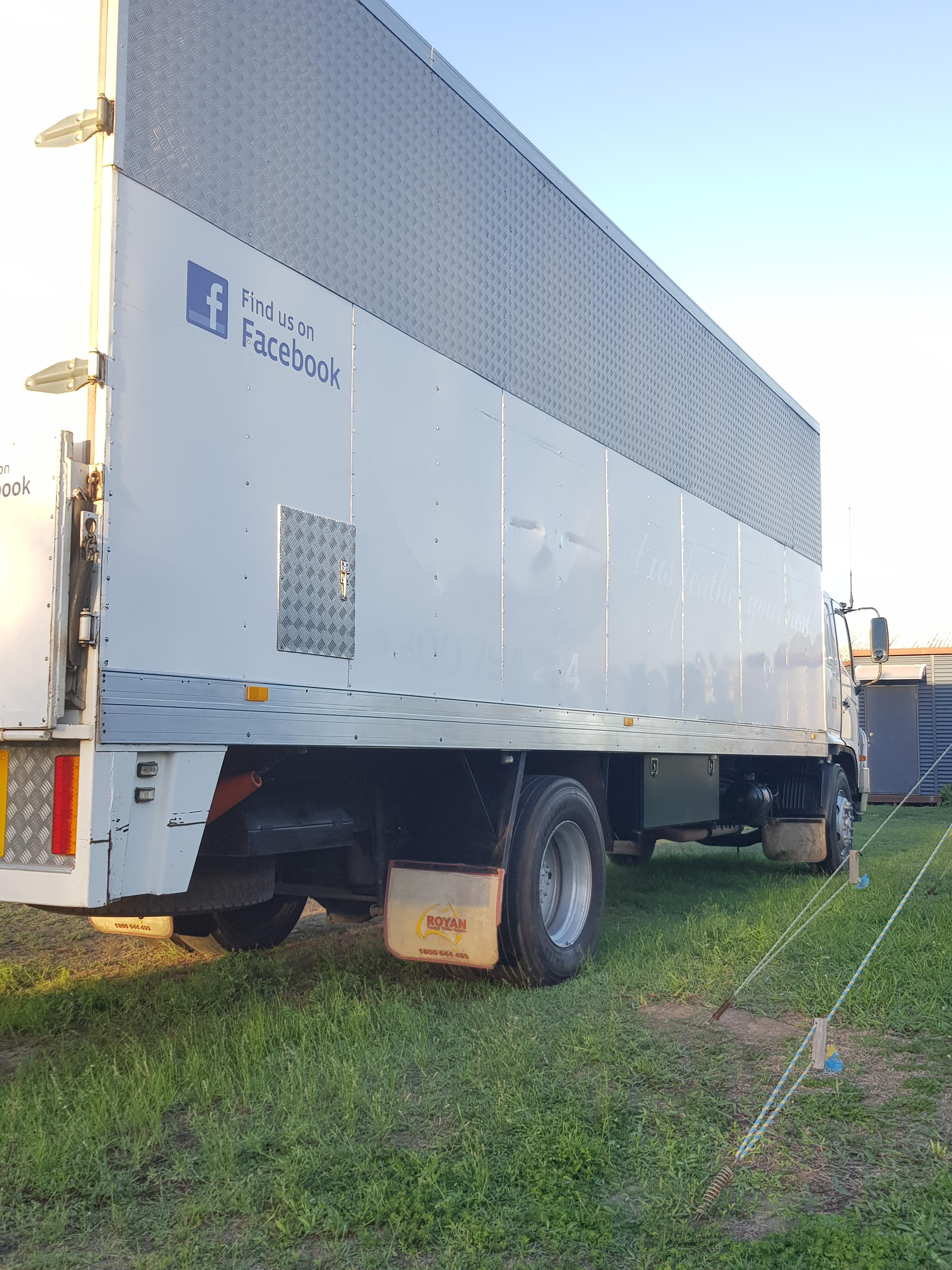 2005 HINO GH1J FURNITURE PANTECH 