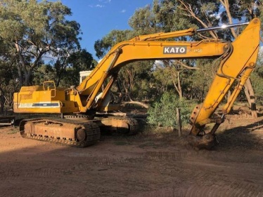 KATO HD9000 EXCAVATOR