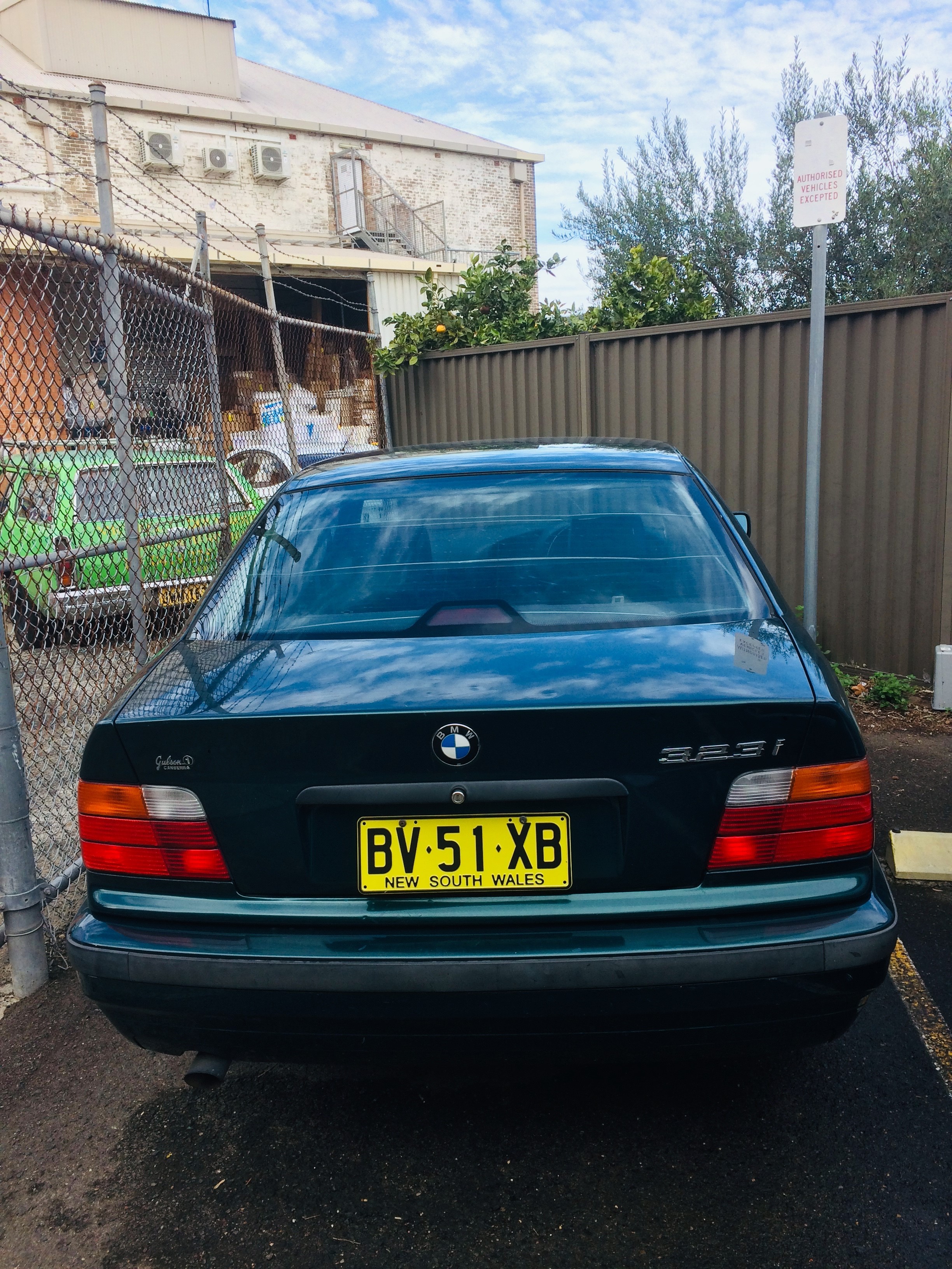 1996 BMW 3 23i 5 SP MANUAL 4D SEDAN