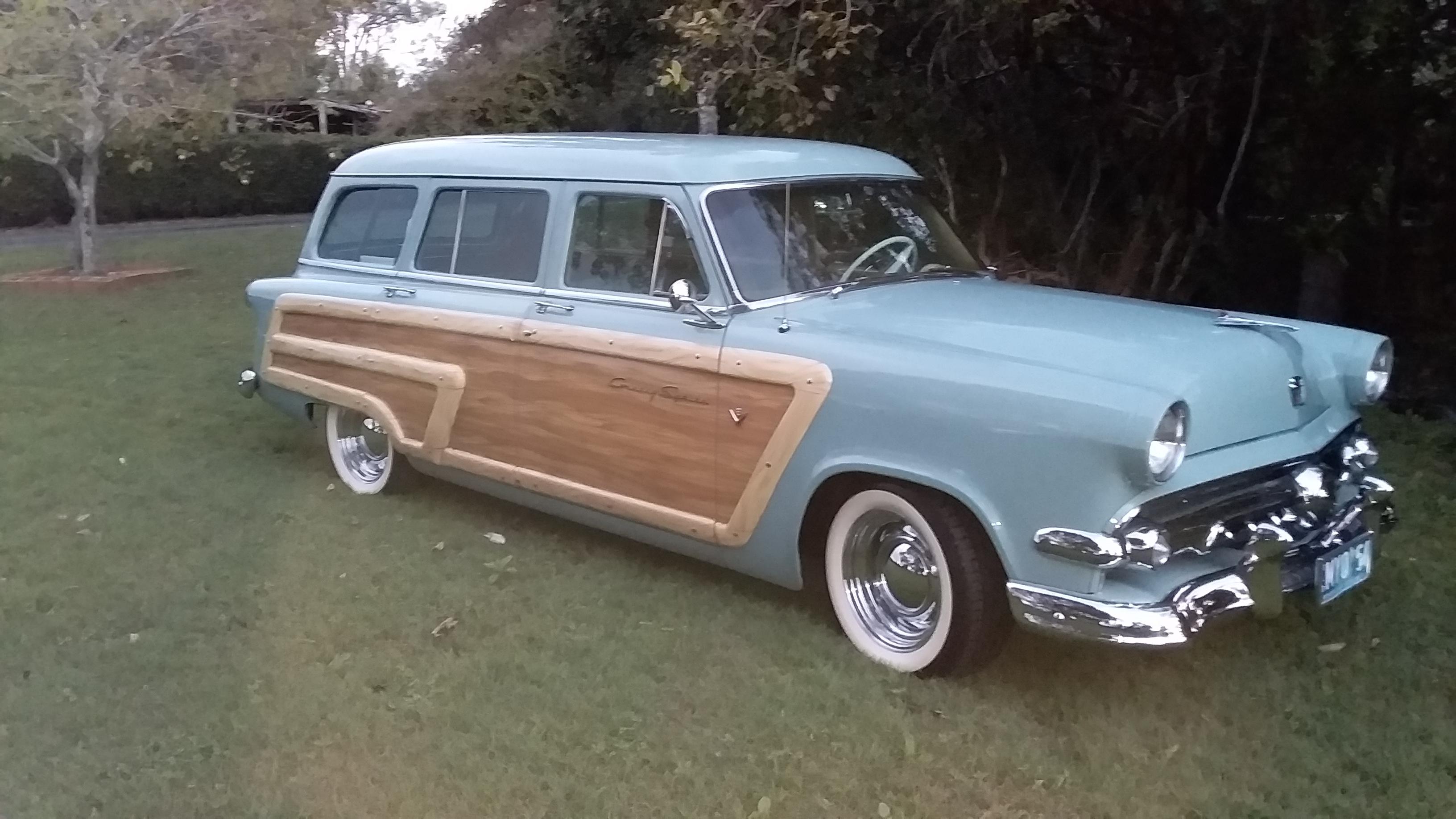 1954 FORD COUNTRY SQUIRE WAGON