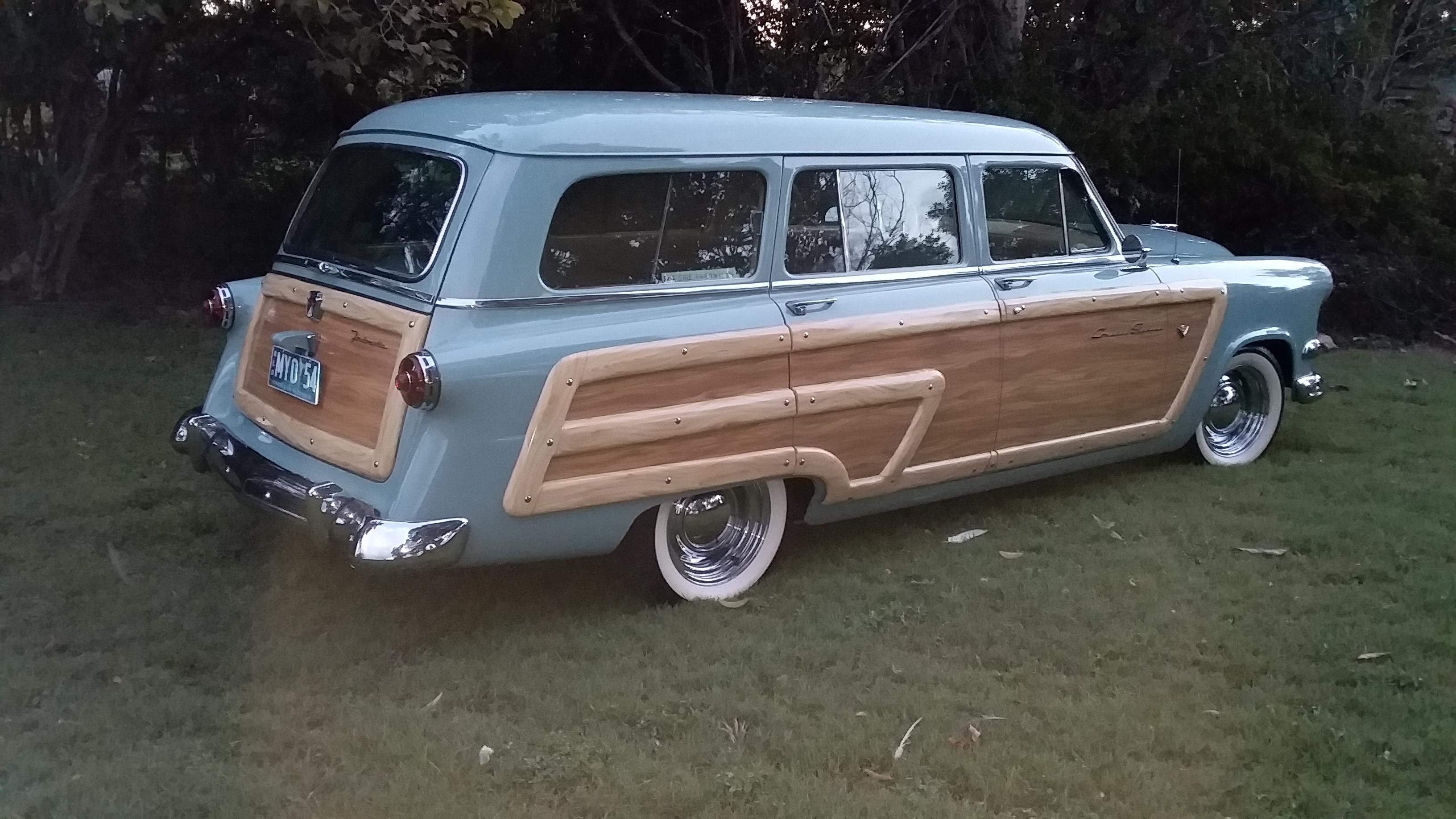 1954 FORD COUNTRY SQUIRE WAGON