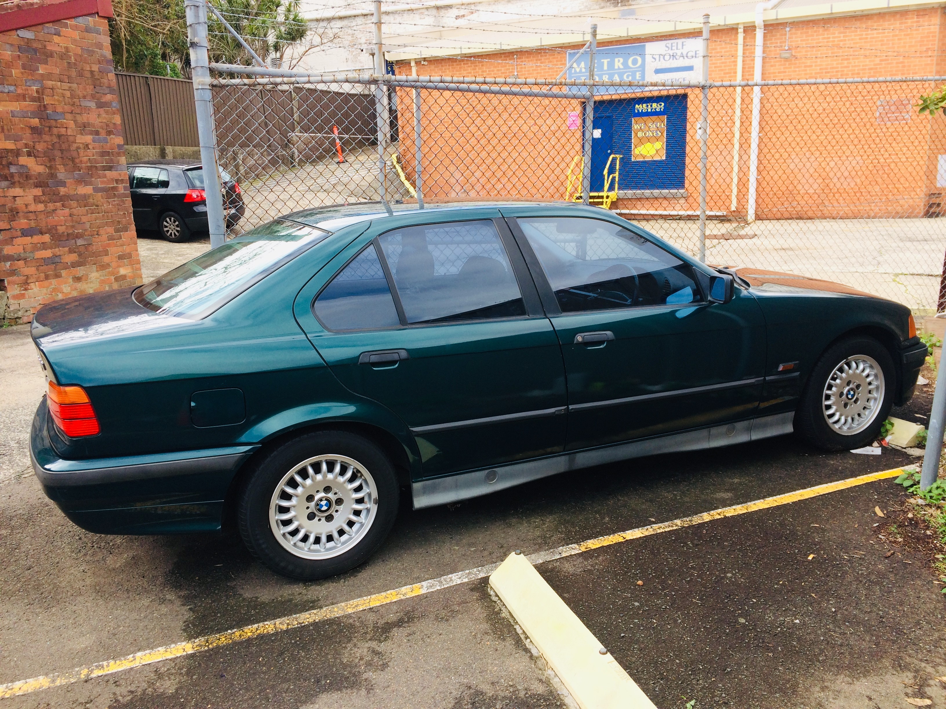 1996 BMW 3 23i 4D SEDAN